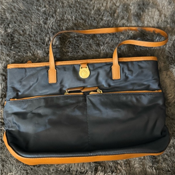 Michael Kors KMD Pocket Tote, Navy Blue/Brown Medium - Picture 1 of 8